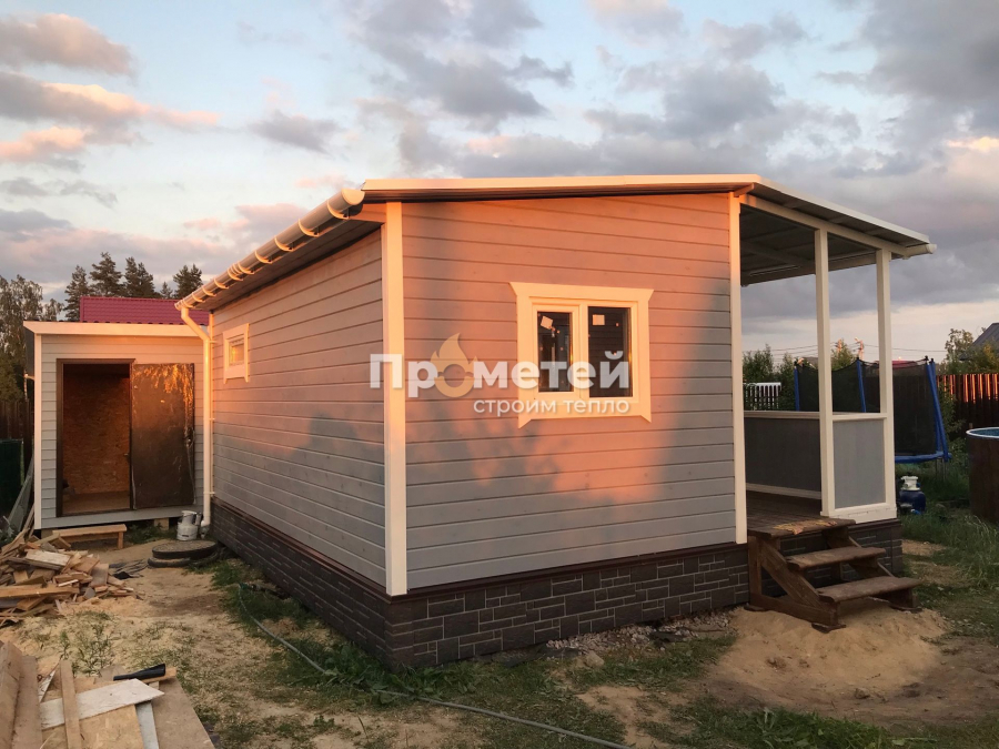 Каркасная баня 3x6 метров с террасой