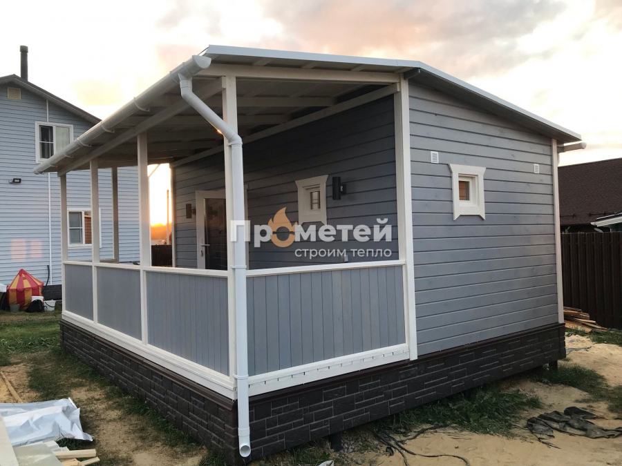 Каркасная баня 3x6 метров с террасой